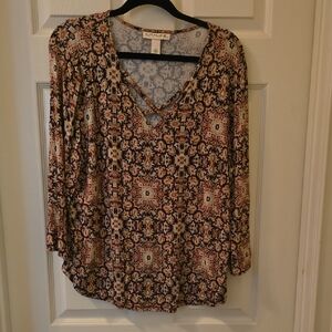Emaline Patterned V-Neck‎ Women's Top